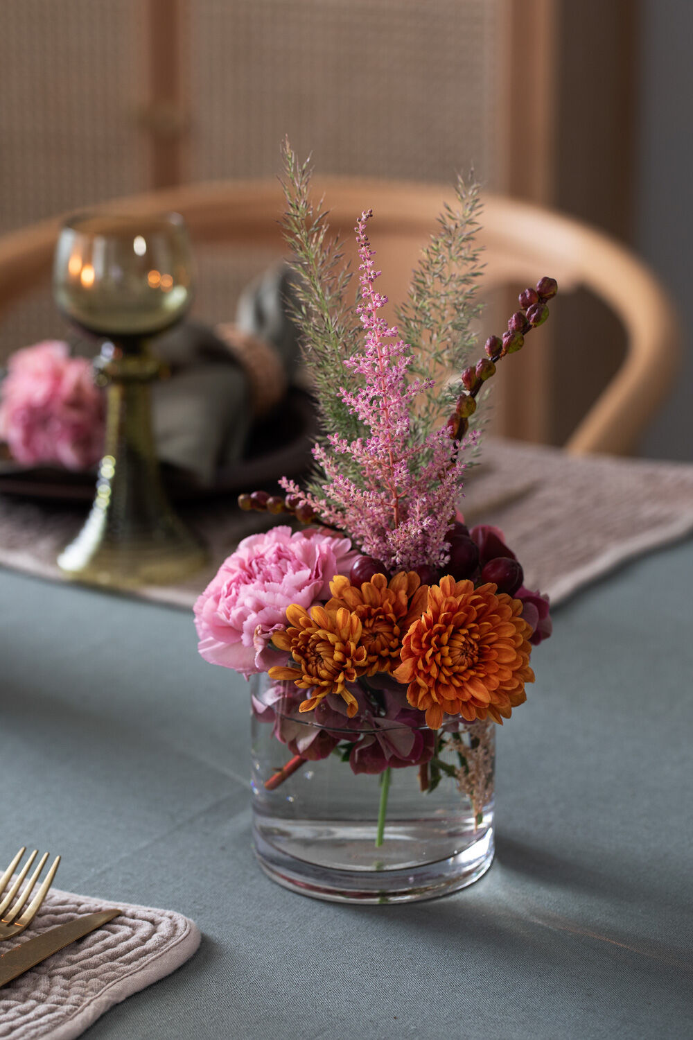 Blomster p&aring; h&oslash;stbordet